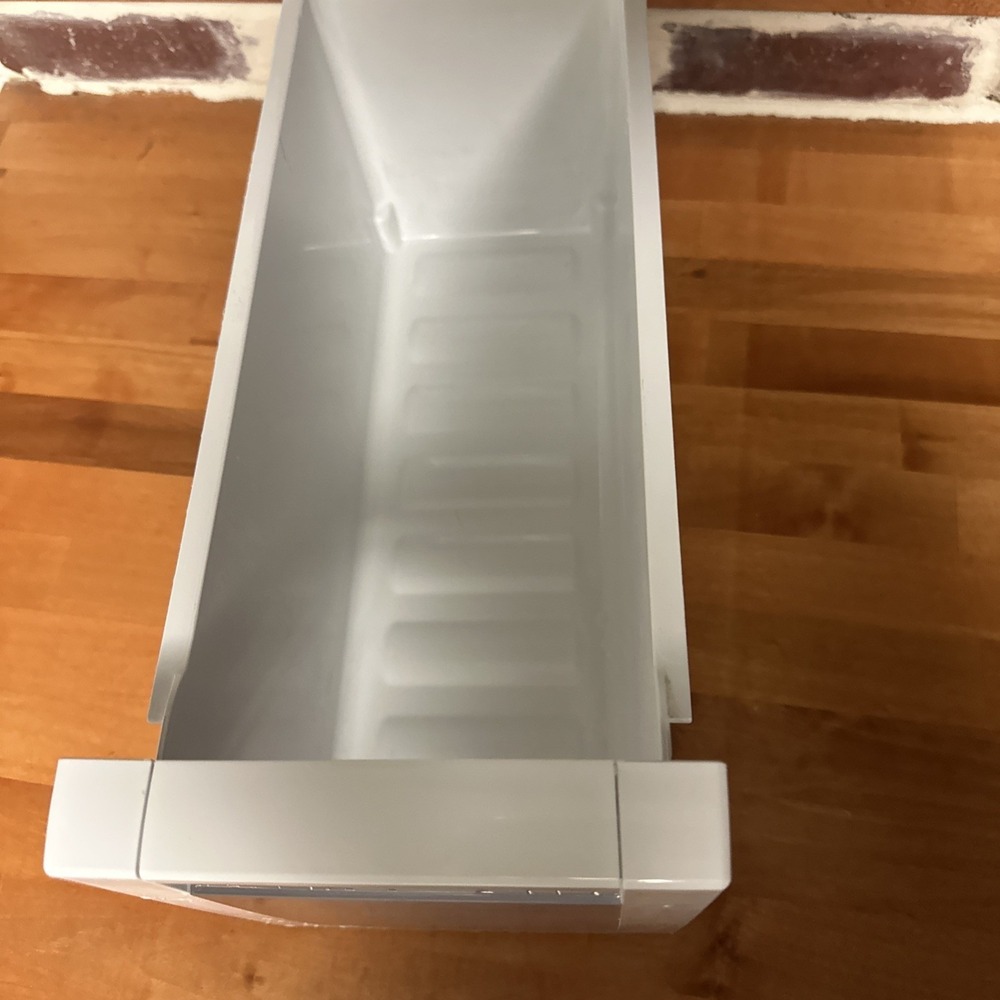 OEM‎ Whirlpool Refrigerator Shelf WPW10387778 - Picture 2 of 3